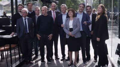 Con paseos y fotos, Cambiemos coquetea con f�rmulas mixtas