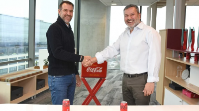 Coca-Cola firma convenio para promover el empleo joven en IT