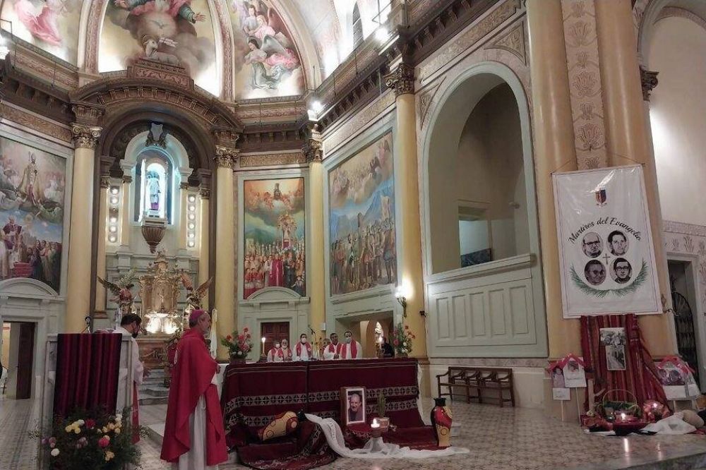 La Iglesia llam a priorizar acuerdos que ayuden en la crisis que atraviesa el pas y que golpea a La Rioja
