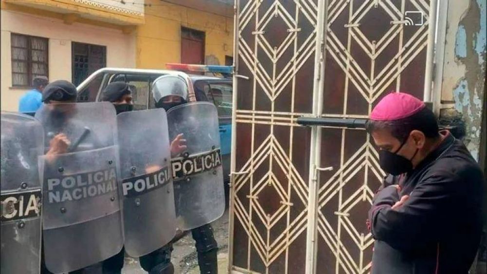 El Episcopado de Nicaragua expres� su solidaridad al obispo retenido por la Polic�a del r�gimen de Daniel Ortega