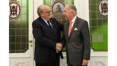 D�lar para importaci�n: el Gobierno le pidi� a la UIA tiempo hasta septiembre