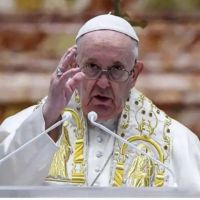 El papa Francisco habló con Volodimir Zelenski sobre los 