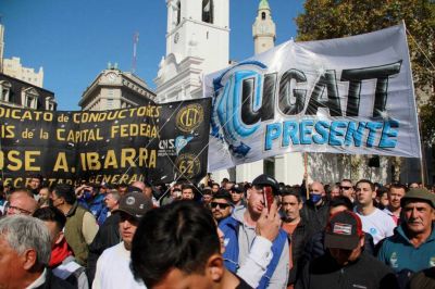 La UGATT sale a bancar a Mauricio Saillén y baja la tropa a Córdoba Capital
