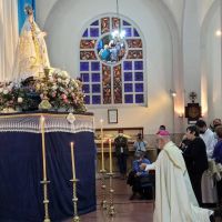 Con la bajada de la imagen histórica, comenzó en Tucumán el Mes de la Virgen