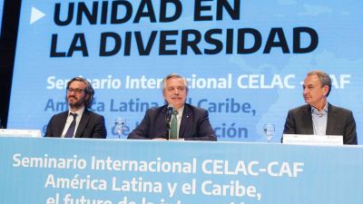 Alberto Fernández buscó levantar su perfil regional y pidió “terminar con los bloqueos” a Cuba y Venezuela
