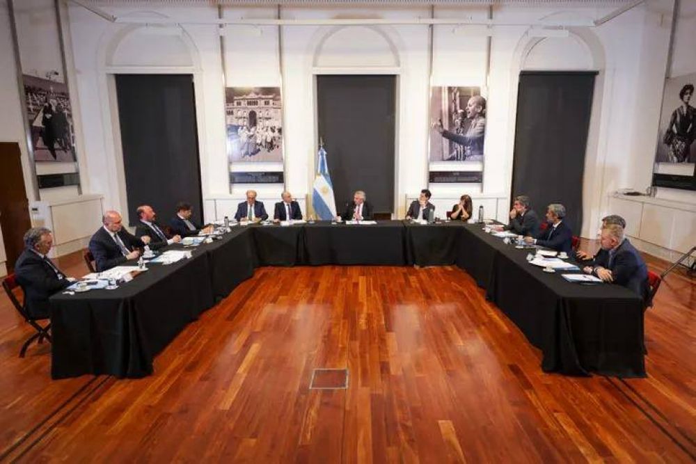 Alberto Fernndez encabez el tercer encuentro del Consejo Federal Hidrova
