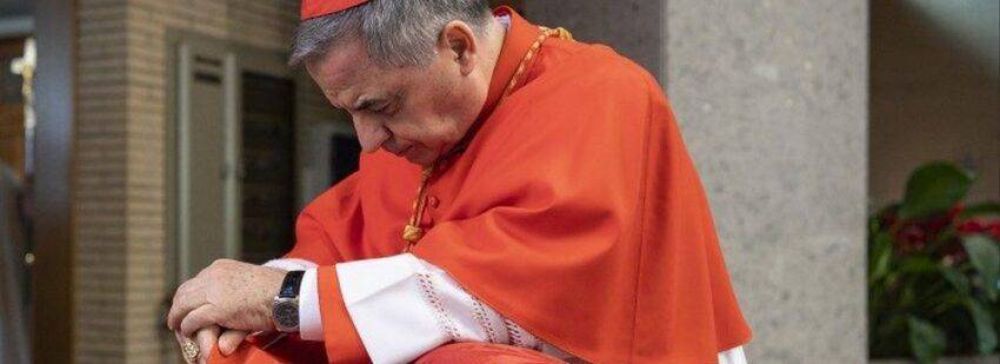 El papa Francisco restituye al cardenal Becciu: Vente al Consistorio