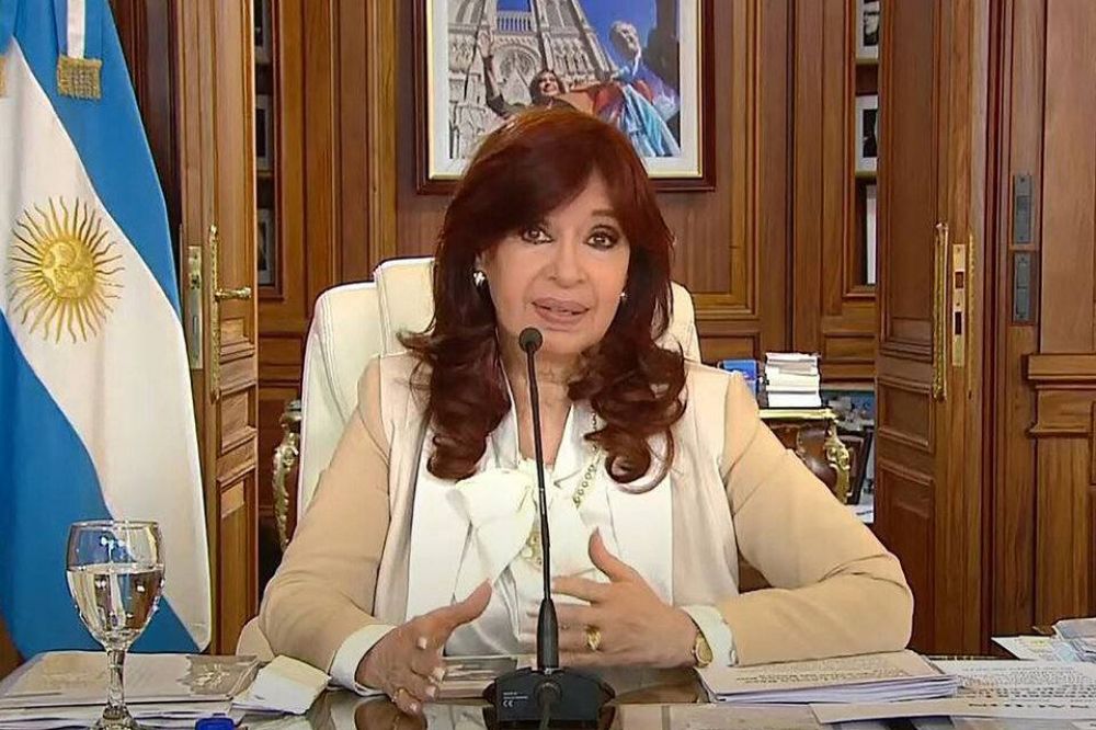 Cristina Kirchner habl del juicio por la obra pblica y mostr lo que jueces y fiscales ocultan