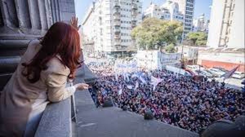 La acusacin a Cristina puso al peronismo en estado de movilizacin