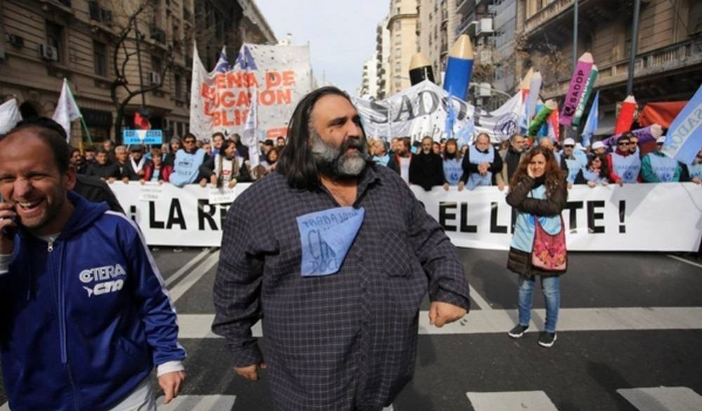 Baradel advirti� que con la proscripci�n a CFK �est�n cruzando una l�nea roja� y consider� la necesidad de hacer varias movilizaciones para reclamar la reforma judicial