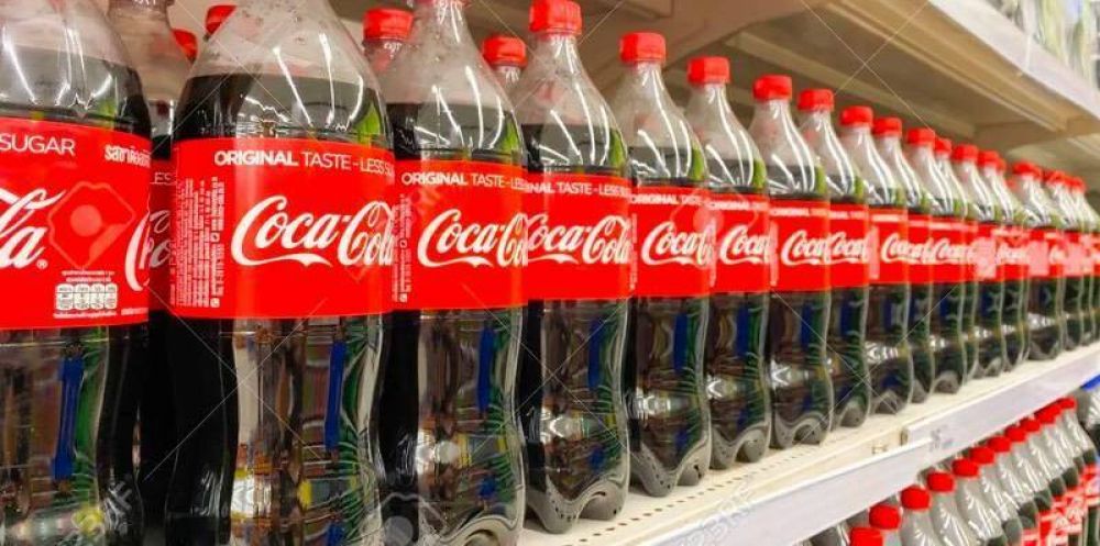 Cuánta agua se utiliza para producir un litro de Coca-Cola?