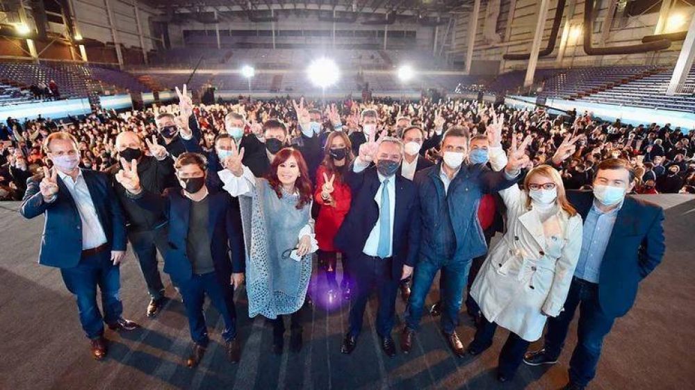 El pedido de condena a Cristina Kirchner aline� al Gobierno y el peronismo encendi� la maquinaria electoral