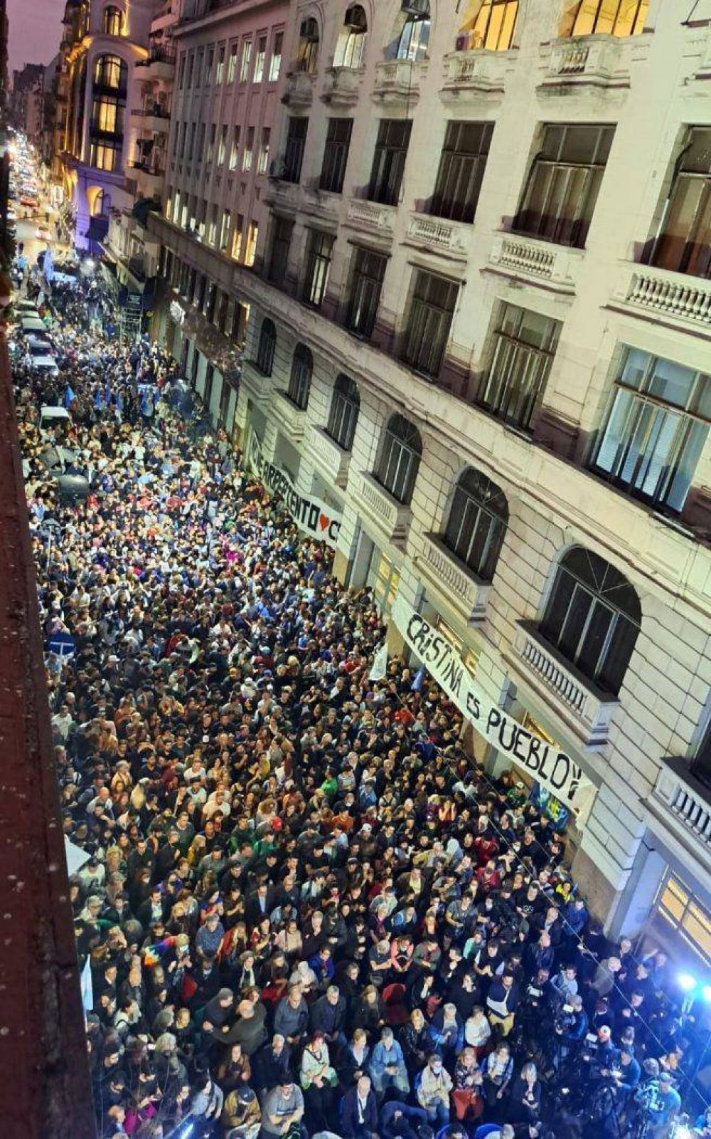Noche de movilizaciones para apoyar a Cristina en Rosario, Crdoba y otras ciudades del pas