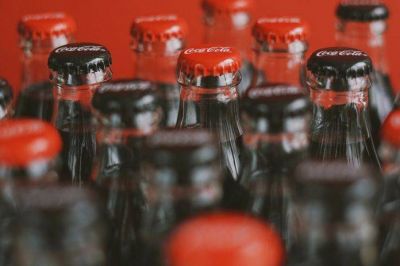 Coca-Cola y su proyecto para convertir el CO2 en azúcar