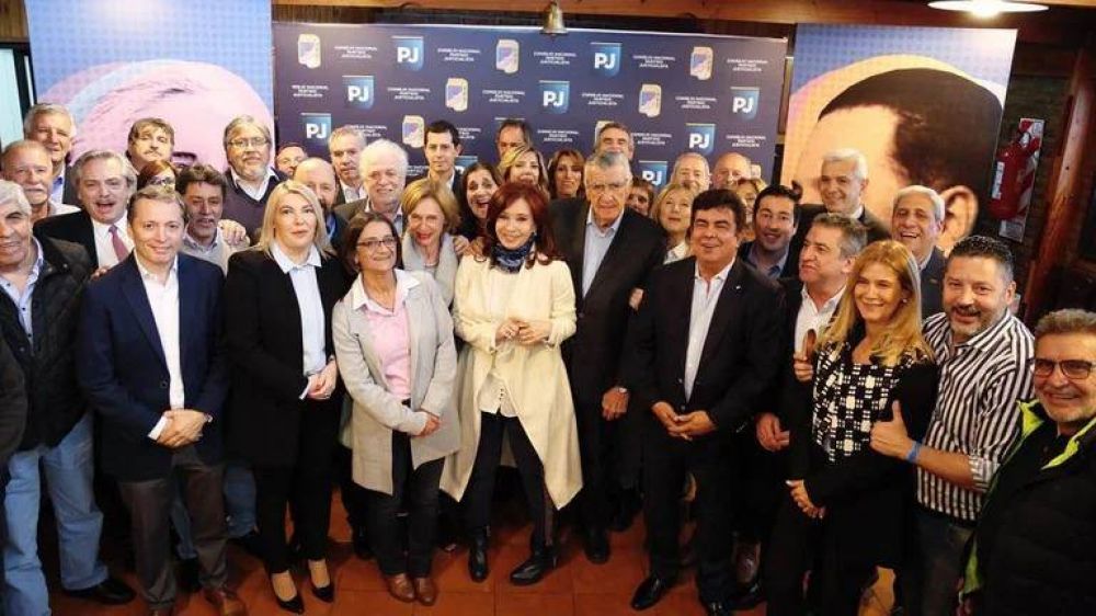 Sin Alberto Fernndez, el PJ se reunir en defensa de Cristina Kirchner y definir si realiza una movilizacin