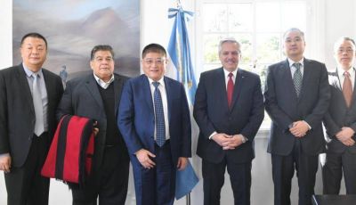 Acompañado del intendente Ishii, Alberto se reunió con autoridades de la empresa china CITIC Construcción