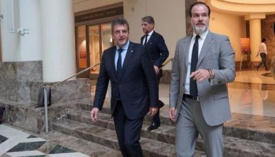 Massa hizo uso de sus contactos en Washington y aparecieron los d�lares acordados con el BID