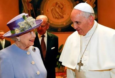 El Papa Francisco expresó su pesar por la muerte de Isabel II