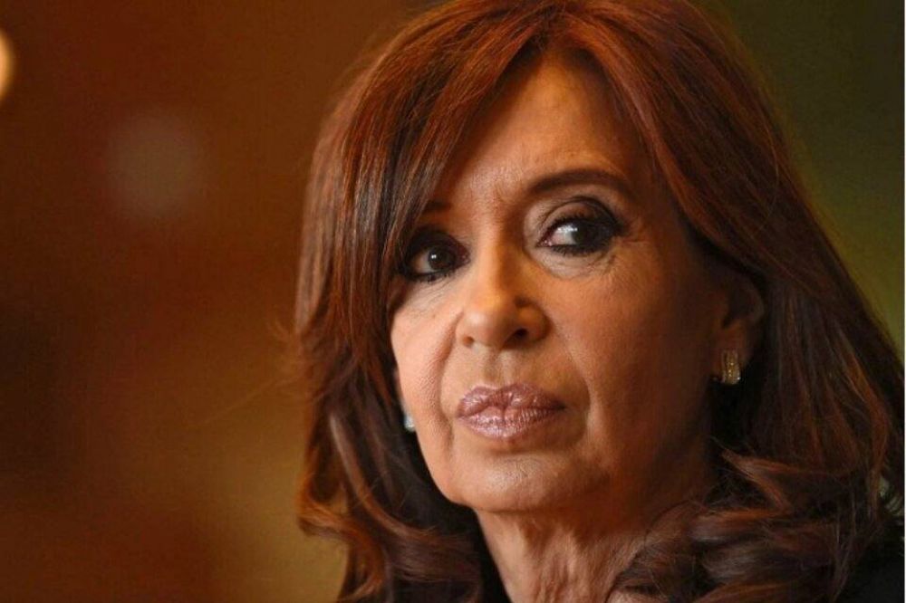 Cristina Kirchner public� su primer tuit tras el atentado para mostrar c�mo es la campa�a medi�tica y judicial en su contra