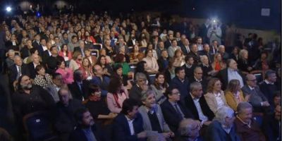 El homenaje por el centenario del nacimiento de Cafiero dej� de lado las diferencias dentro del sindicalismo y el peronismo