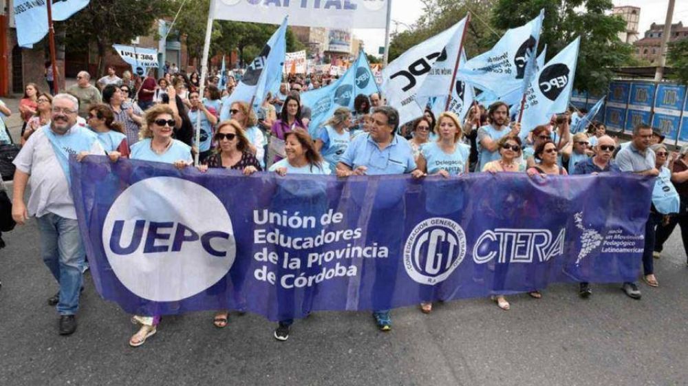 La Unión de Educadores de Córdoba aceptó propuesta salarial del 39% hasta noviembre