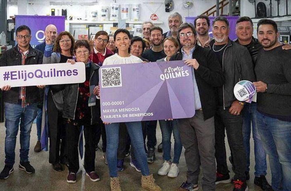 Mayra Mendoza present Somos Quilmes, la tarjeta de descuentos para comercios