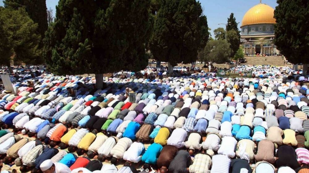 Más de 60 mil fieles realizaron la oración del viernes en la Mezquita Al-Aqsa