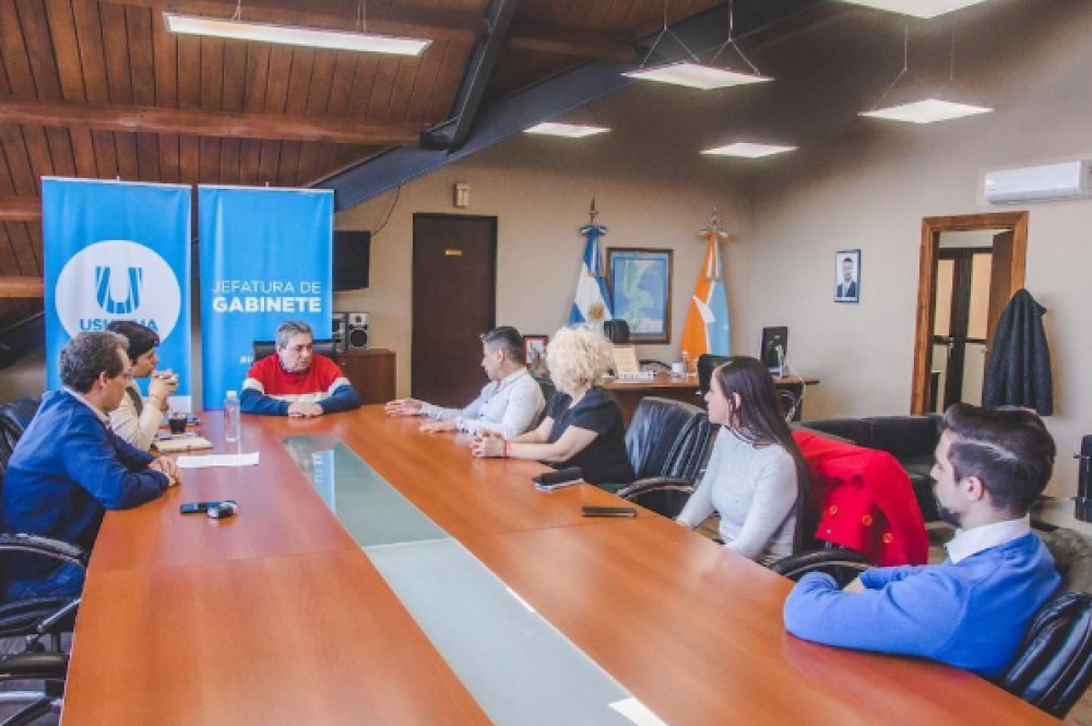 Ushuaia: La Municipalidad llevar adelante un convenio de cooperacin con UTHGRA para capacitar a trabajadores