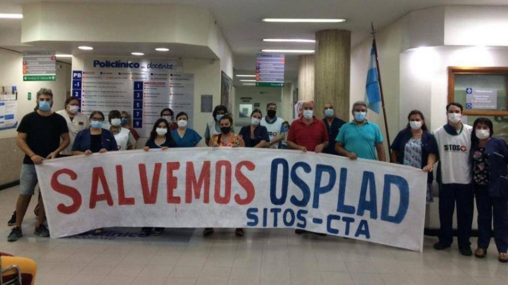 Personal de Osplad inicia paro y se moviliza en demanda de salarios