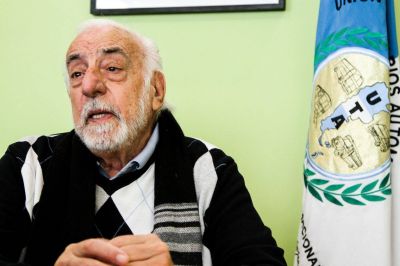Roberto Fernández recuperó el edificio de la Obra Social de la UTA en Santa Fe, denunció que «ha sido vaciado» y avisó que denunciará penalmente a los responsables