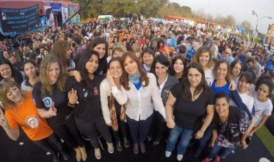 Mujeres trabajadoras preparan asambleas en las plazas de tribunales de todo el país en defensa de la democracia y en apoyo a CFK