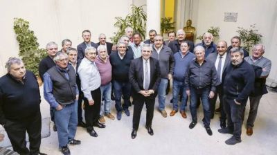 Alberto Fern�ndez se re�ne con la CGT y crece la expectativa por anuncios salariales