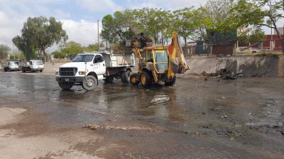Hidrulica retir 300 toneladas de basura en colectores urbanos de Las Heras y Capital