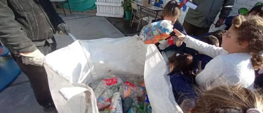 Jardines de Godoy Cruz reciclaron 3 toneladas de botellas plsticas