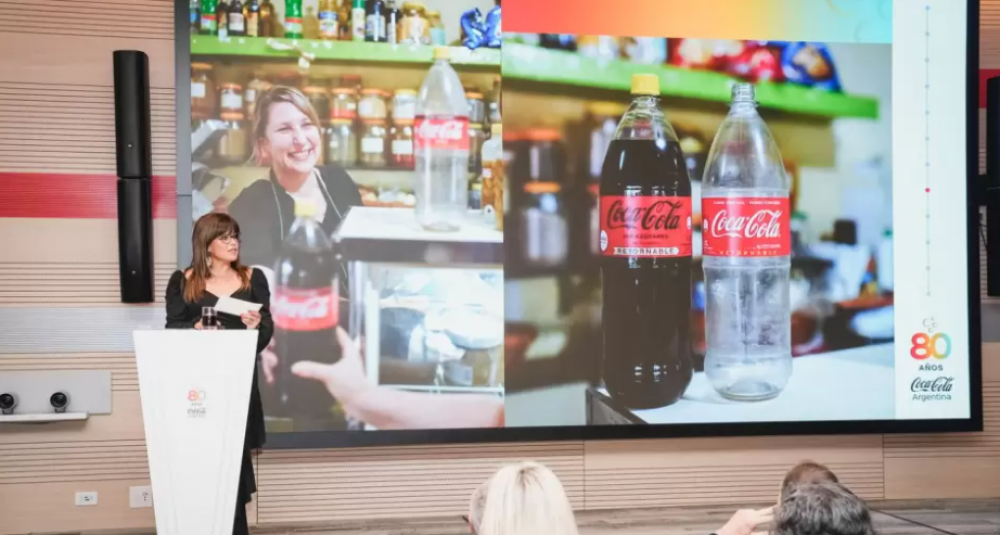 Coca-Cola celebra 80 aos en Argentina y ratifica su compromiso: 