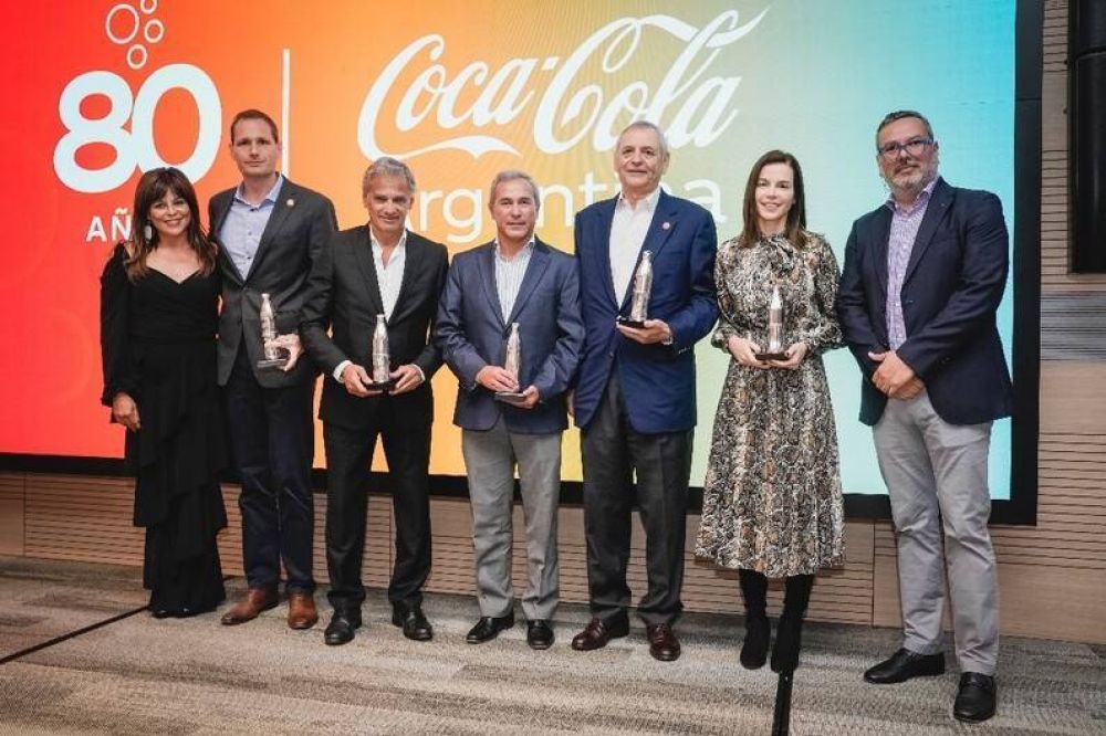Coca Cola celebra 80 aos en Argentina y renueva sus deseos para el futuro