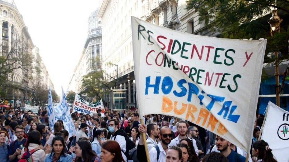 Residentes y concurrentes de hospitales porteos marcharon contra la precarizacin laboral