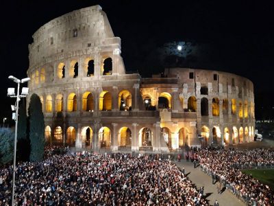 Papa al Coliseo el 25 de octubre para Encuentro Internacional por la paz