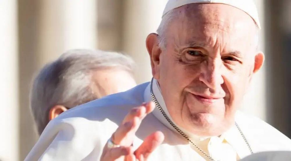 Papa Francisco invita a seguir ejemplo de m�rtires de El Salvador: �Son un regalo inmenso�