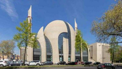 Mezquita de Colonia autorizada a transmitir la llamada a la oración