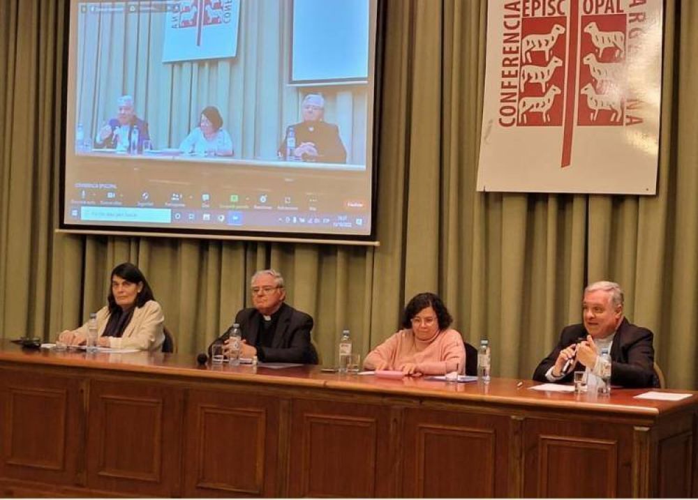 El desaf�o de caminar juntos: presentaron las conclusiones de la primera etapa del s�nodo