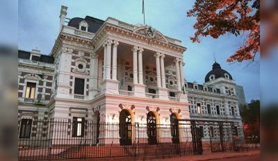 Preparan un nuevo aumento a estatales bonaerenses
