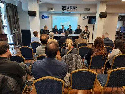 UCIP presentó el certamen AEMPRENDER