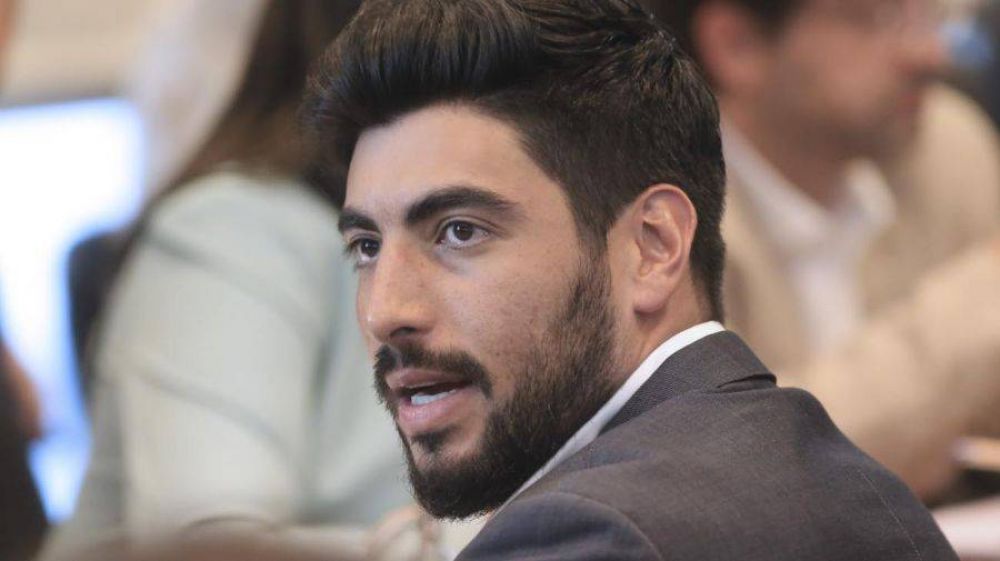 Facundo Moyano al Cuervo Larroque: 