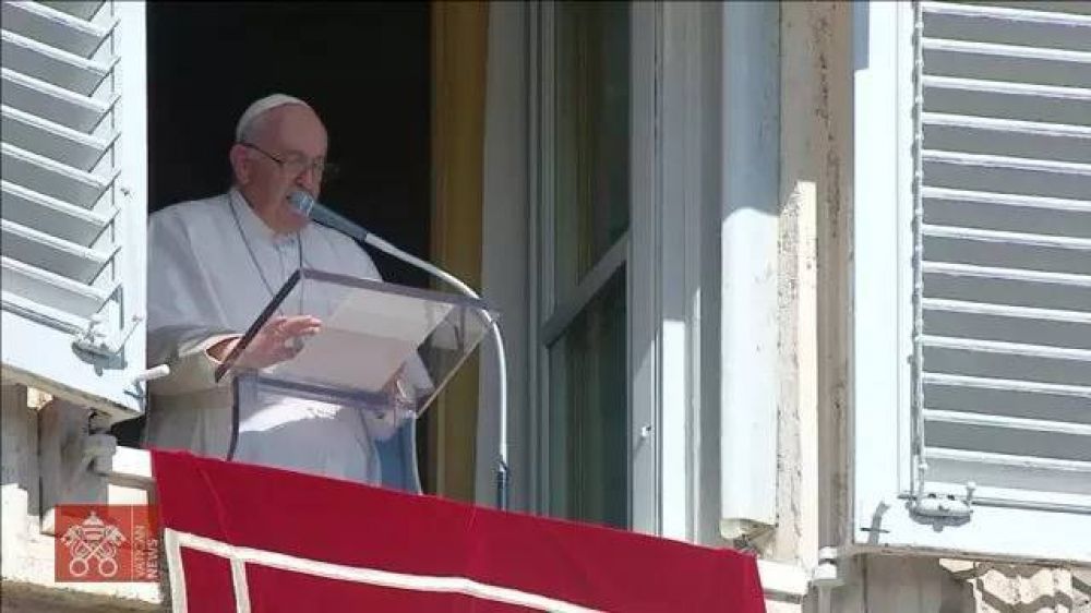 En pleno Angelus, el Papa Francisco le dedicó un especial saludo a una ciudad entrerriana