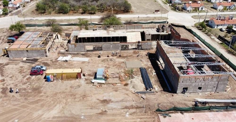 La obra de la escuela del barrio 272 Viviendas de Villa de Merlo tiene un avance de m�s del 30%