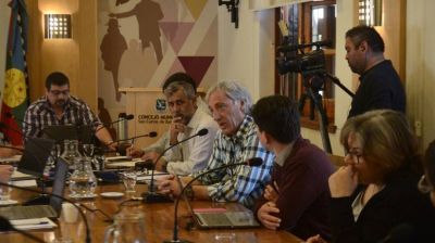 Malestar de concejales de Bariloche por el basural: quieren interpelar a Gennuso