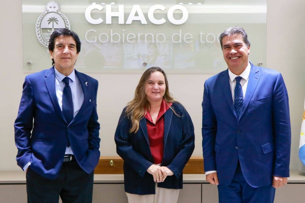 Melconian se reuni� con el gobernador m�s cristinista para presentarle una propuesta