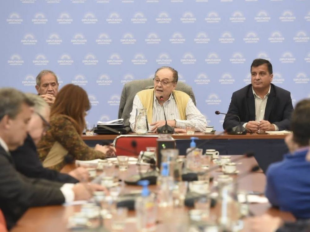 Negocian dos puntos del Presupuesto nacional 2023 que preocupan a Mendoza