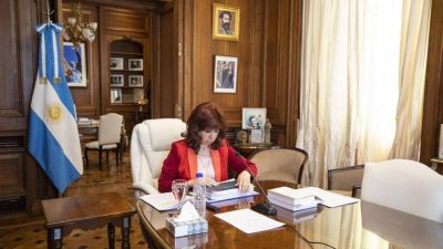 La encerrona de Cristina: sostener a Massa y terminar con la primavera de Macri